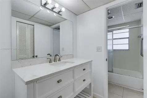 7887 Golf Cir Drive Margate FL 33063