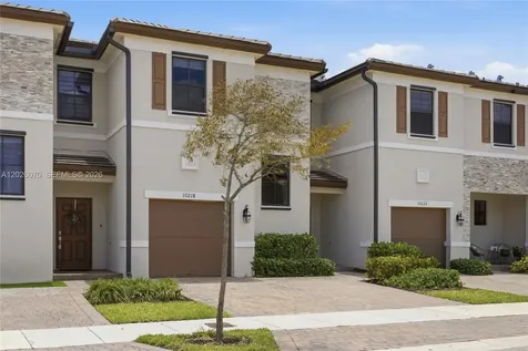 10218 SW 231st Lane Cutler Bay FL 33190