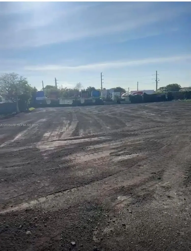 10895 NW 23rd Sweetwater FL 33172
