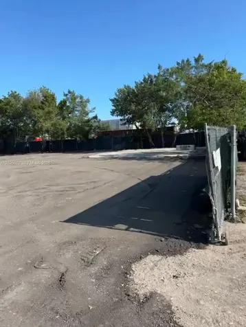 10895 NW 23rd Sweetwater FL 33172