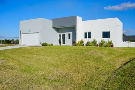 5 SW 26th Place Cape Coral FL 33991