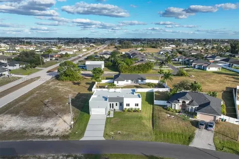 5 SW 26th Place Cape Coral FL 33991