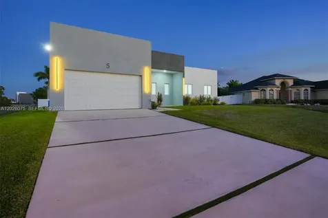 5 SW 26th Place Cape Coral FL 33991