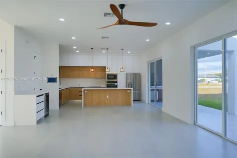 5 SW 26th Place Cape Coral FL 33991