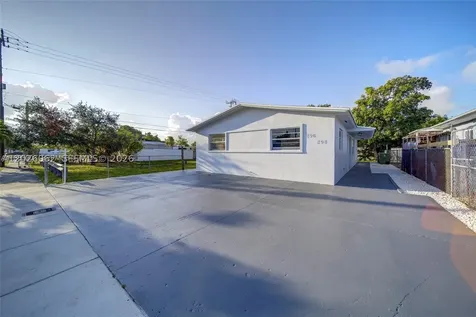 896 E 22nd Street Hialeah FL 33013