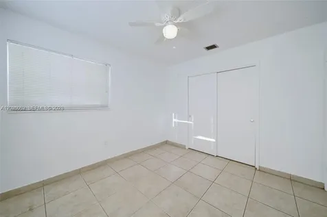 896 E 22nd Street Hialeah FL 33013
