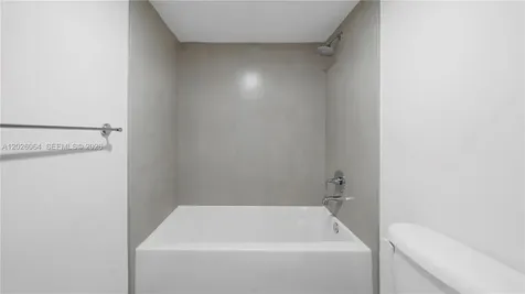 555 NE 34th Street Miami FL 33137