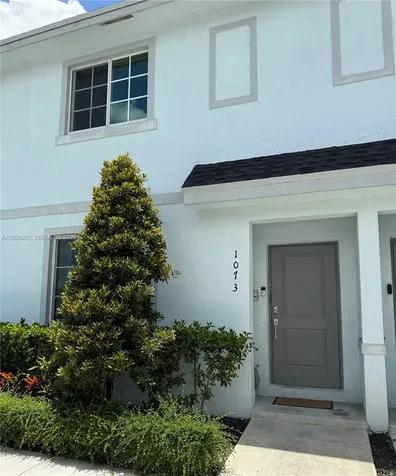 1073 NW 5th Street Florida City FL 33034