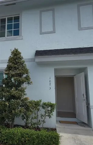 1073 NW 5th Street Florida City FL 33034