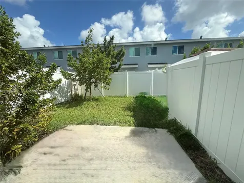1073 NW 5th Street Florida City FL 33034