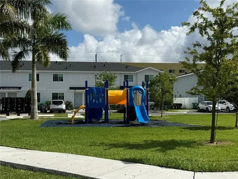 1073 NW 5th Street Florida City FL 33034
