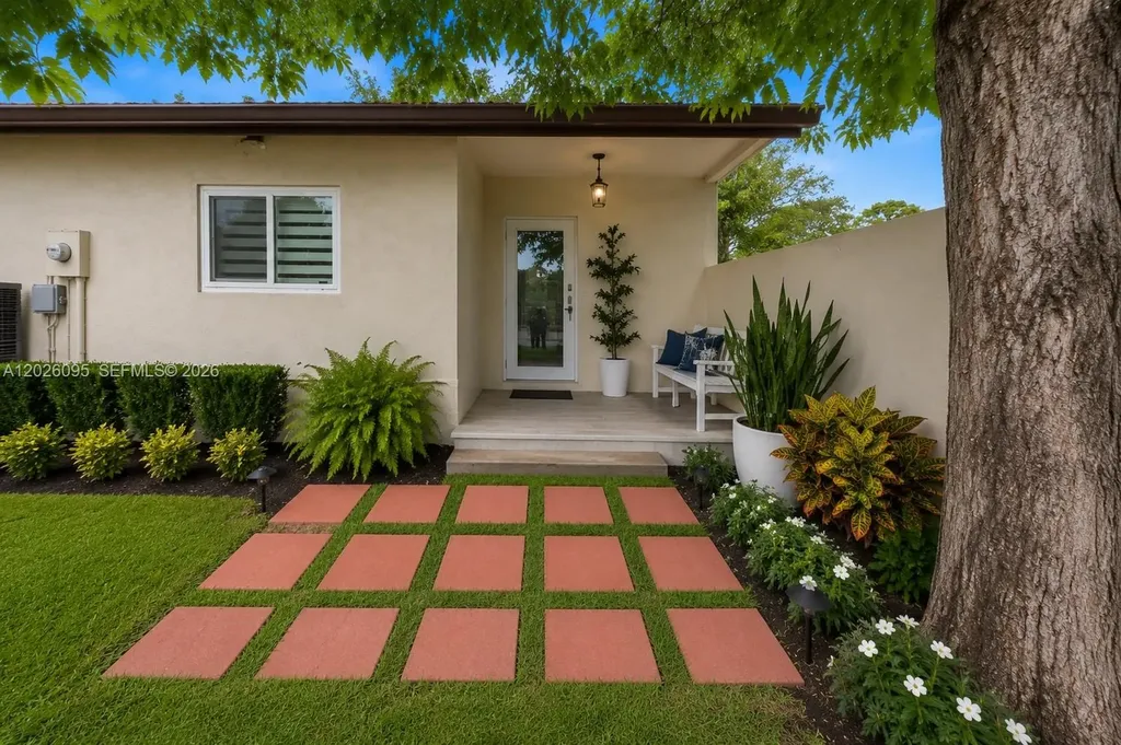 5835 SW 144th Cir Place Miami FL 33183