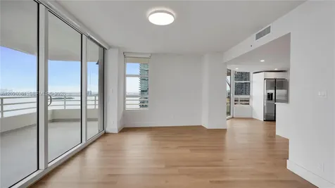 555 NE 34th Street Miami FL 33137