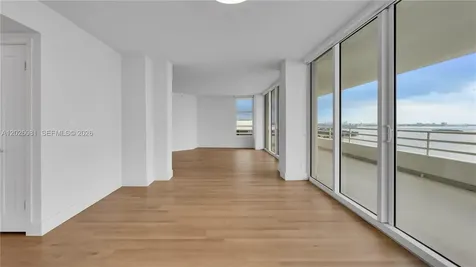 555 NE 34th Street Miami FL 33137