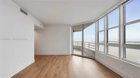 555 NE 34th Street Miami FL 33137