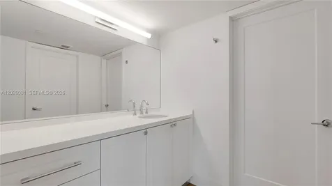 555 NE 34th Street Miami FL 33137