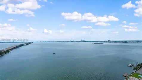 555 NE 34th Street Miami FL 33137