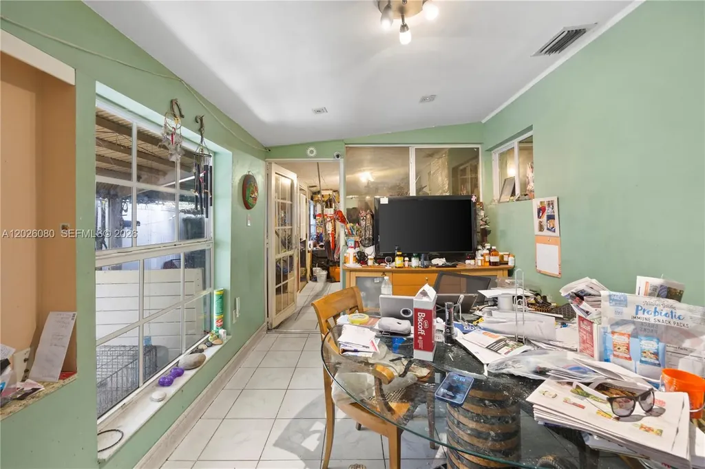 1975 SW 41st Avenue Fort Lauderdale FL 33317