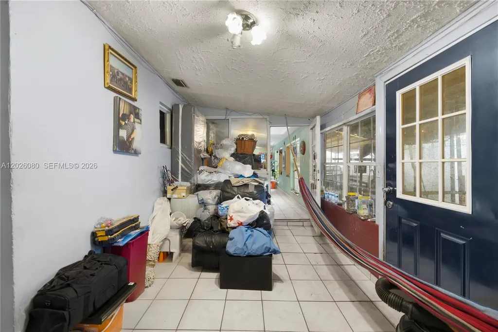 1975 SW 41st Avenue Fort Lauderdale FL 33317