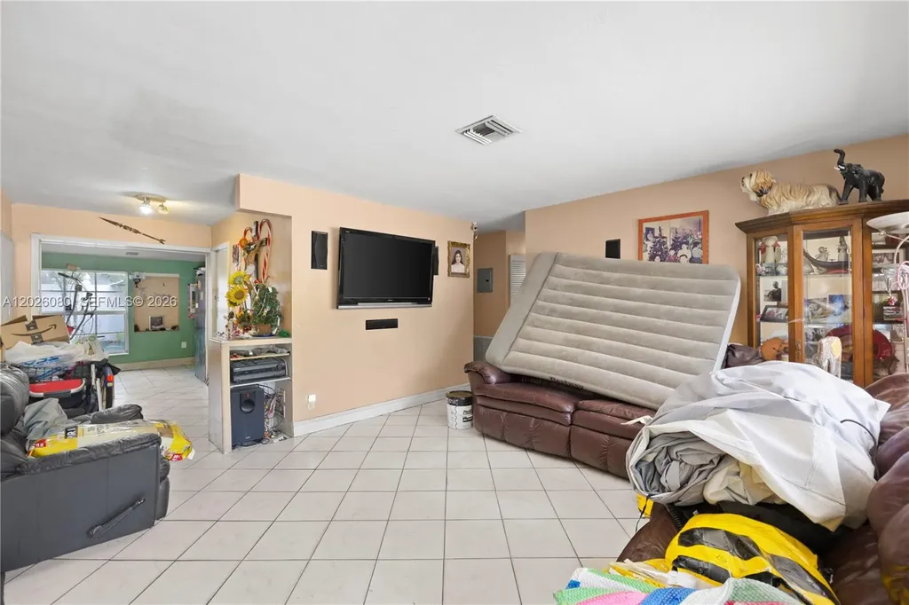 1975 SW 41st Avenue Fort Lauderdale FL 33317