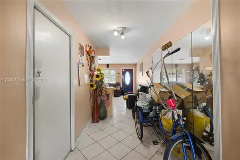 1975 SW 41st Avenue Fort Lauderdale FL 33317