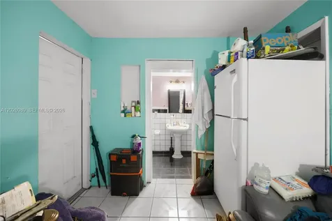 1975 SW 41st Avenue Fort Lauderdale FL 33317