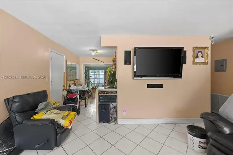 1975 SW 41st Avenue Fort Lauderdale FL 33317