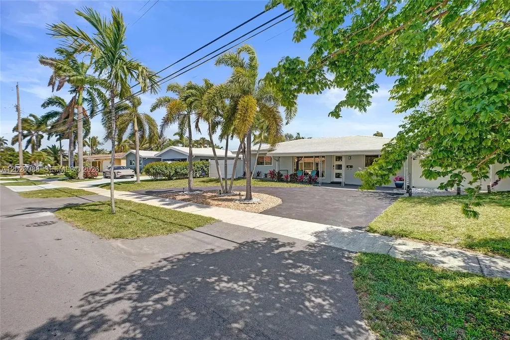 200 SE 3rd Street Pompano Beach FL 33060
