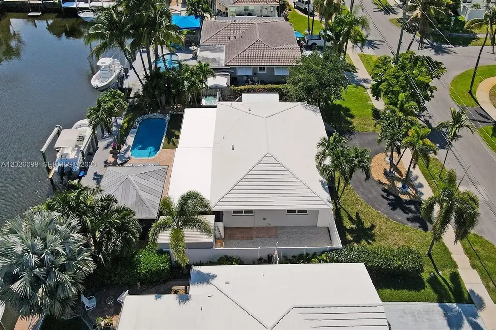 200 SE 3rd Street Pompano Beach FL 33060