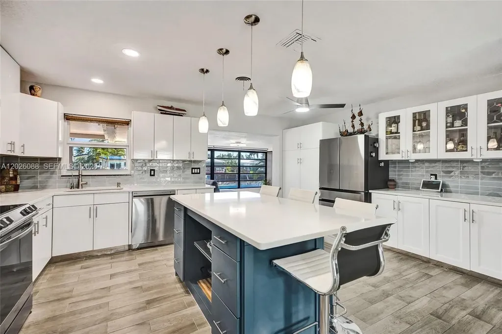 200 SE 3rd Street Pompano Beach FL 33060