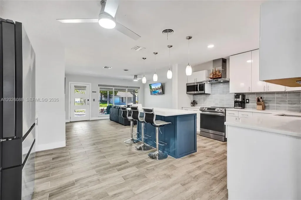 200 SE 3rd Street Pompano Beach FL 33060
