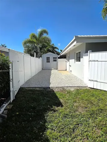 200 SE 3rd Street Pompano Beach FL 33060
