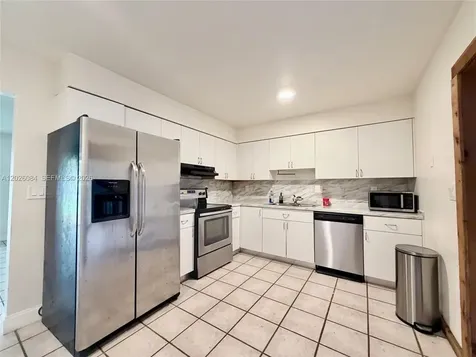 5180 SW 27th Terrace Dania Beach FL 33312