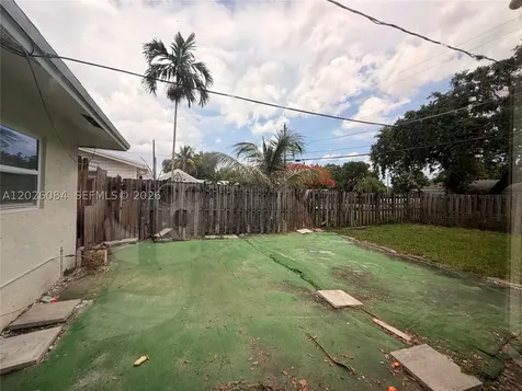 5180 SW 27th Terrace Dania Beach FL 33312