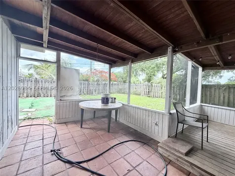 5180 SW 27th Terrace Dania Beach FL 33312