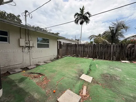 5180 SW 27th Terrace Dania Beach FL 33312