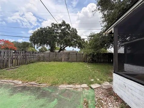 5180 SW 27th Terrace Dania Beach FL 33312