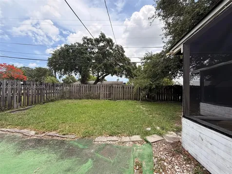 5180 SW 27th Terrace Dania Beach FL 33312