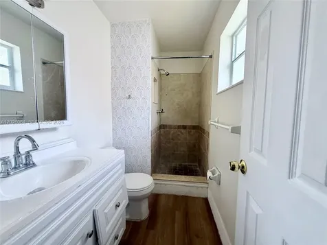 5180 SW 27th Terrace Dania Beach FL 33312