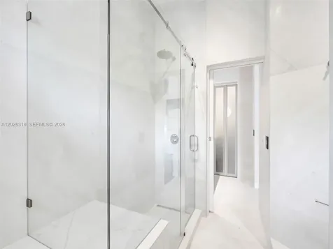 20938 NE 37th Court Aventura FL 33180
