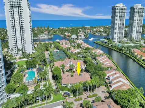 20938 NE 37th Court Aventura FL 33180