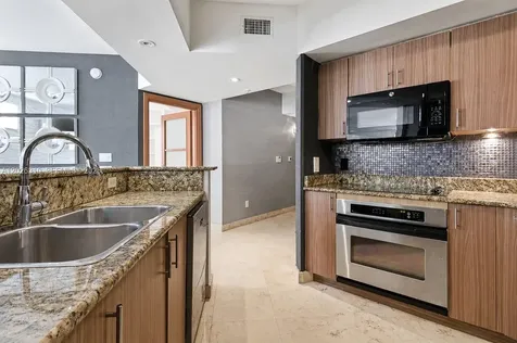 140 Meridian Avenue Miami Beach FL 33139