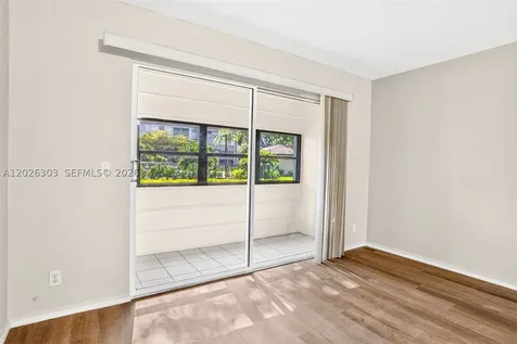 1400 SW 124th Terrace Pembroke Pines FL 33027