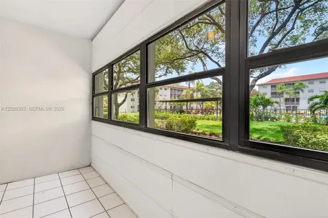 1400 SW 124th Terrace Pembroke Pines FL 33027