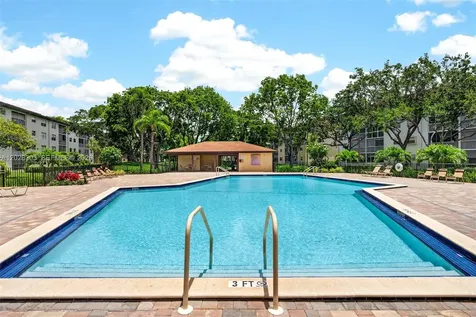 1400 SW 124th Terrace Pembroke Pines FL 33027
