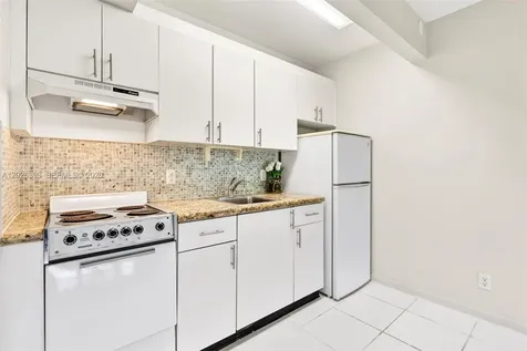1400 SW 124th Terrace Pembroke Pines FL 33027