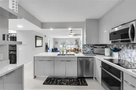 900 SW 128th Avenue Pembroke Pines FL 33027