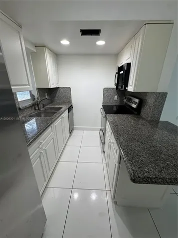 10281 E Bay Harbor Drive Bay Harbor Islands FL 33154
