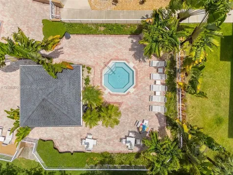 7765 SW 86th Street Miami FL 33143