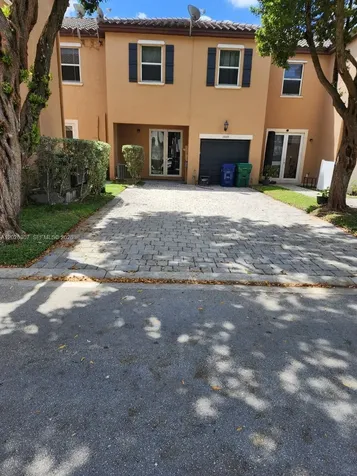 17009 SW 94th Terrace Miami FL 33196